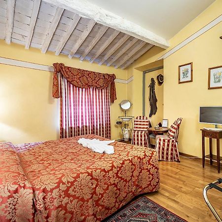 Antica Dimora Patrizia Hotel Montecarlo Ngoại thất bức ảnh
